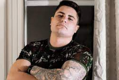 Lucas Souza, ex-Jojo Toddynho, é o primeiro a assinar contrato para 'A Fazenda 15'