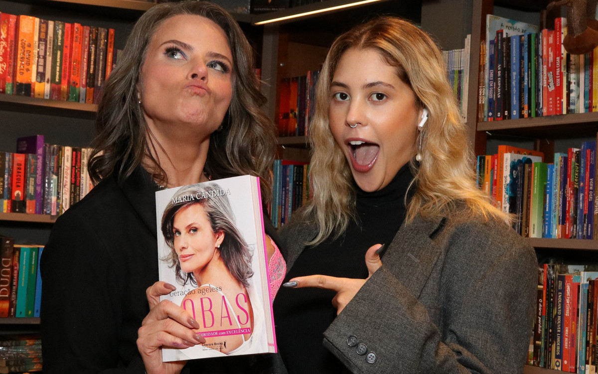 Maria C&acirc;ndida e a blogueira Dora Figueiredo