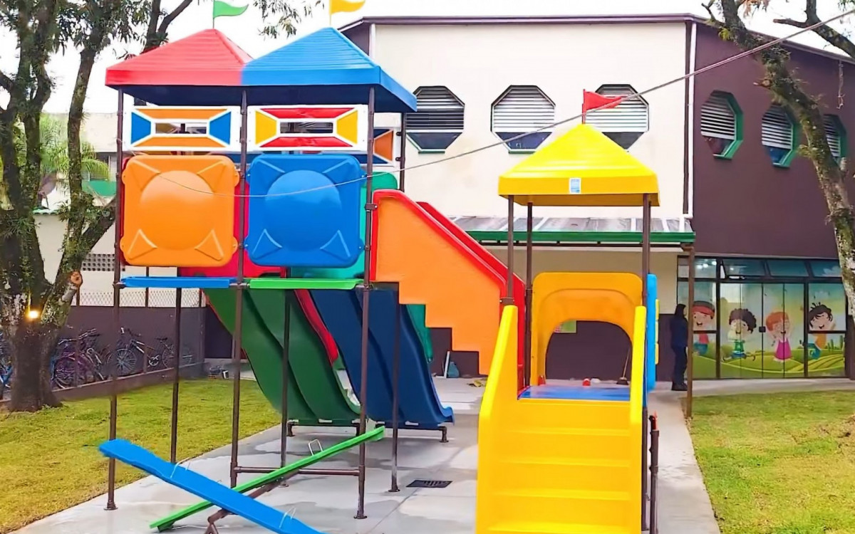 A nova creche fica num antigo dep&oacute;sito na Escola Municipal Professora Ac&aacute;cia Leit&atilde;o Portella, em Parada Modelo