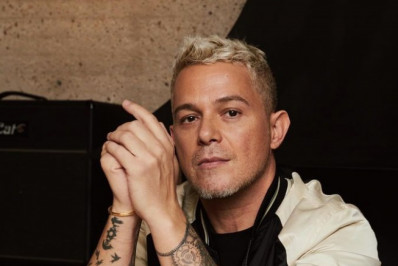 Após desabafar sobre saúde mental, Alejandro Sanz tranquiliza fãs: 'Vou conseguir'