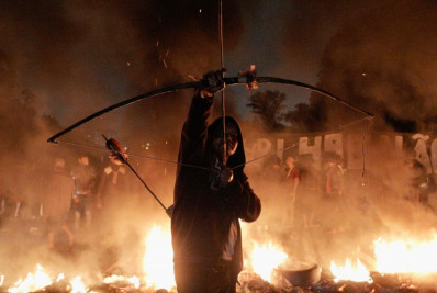 Centenas de indígenas bloqueiam rodovia em protesto contra o PL 490