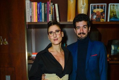 Paola Carosella revela ter conhecido namorado em aplicativo: 'Última alternativa'