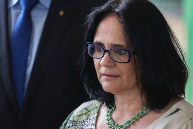 Damares diz que votará contra a indicação de Zanin ao STF