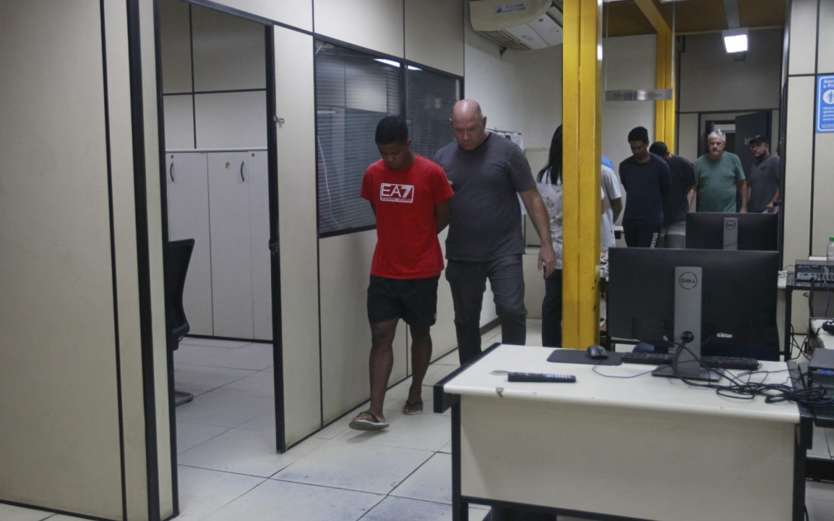 O grupo preso é acusado de realizar uma série de roubos durante o Carnaval - Reginaldo Pimenta/Agência O DIA