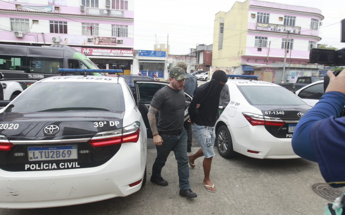 Um dos presos na ação, identificado como Saul Mattos de Carvalho - Reginaldo Pimenta/Agência O DIA