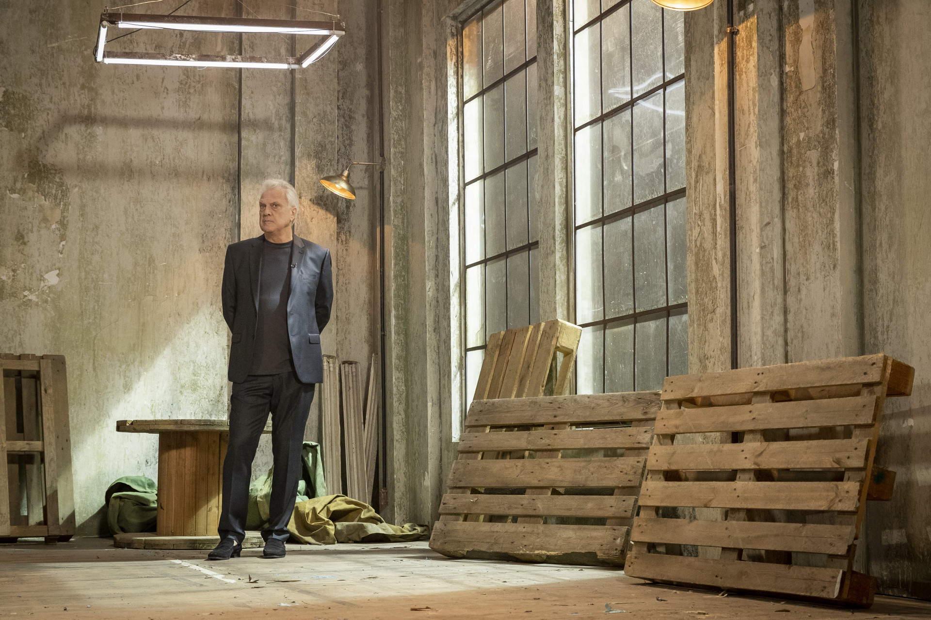 Pedro Bial no cenário do 'Linha Direta' - Fabio Rocha/Globo