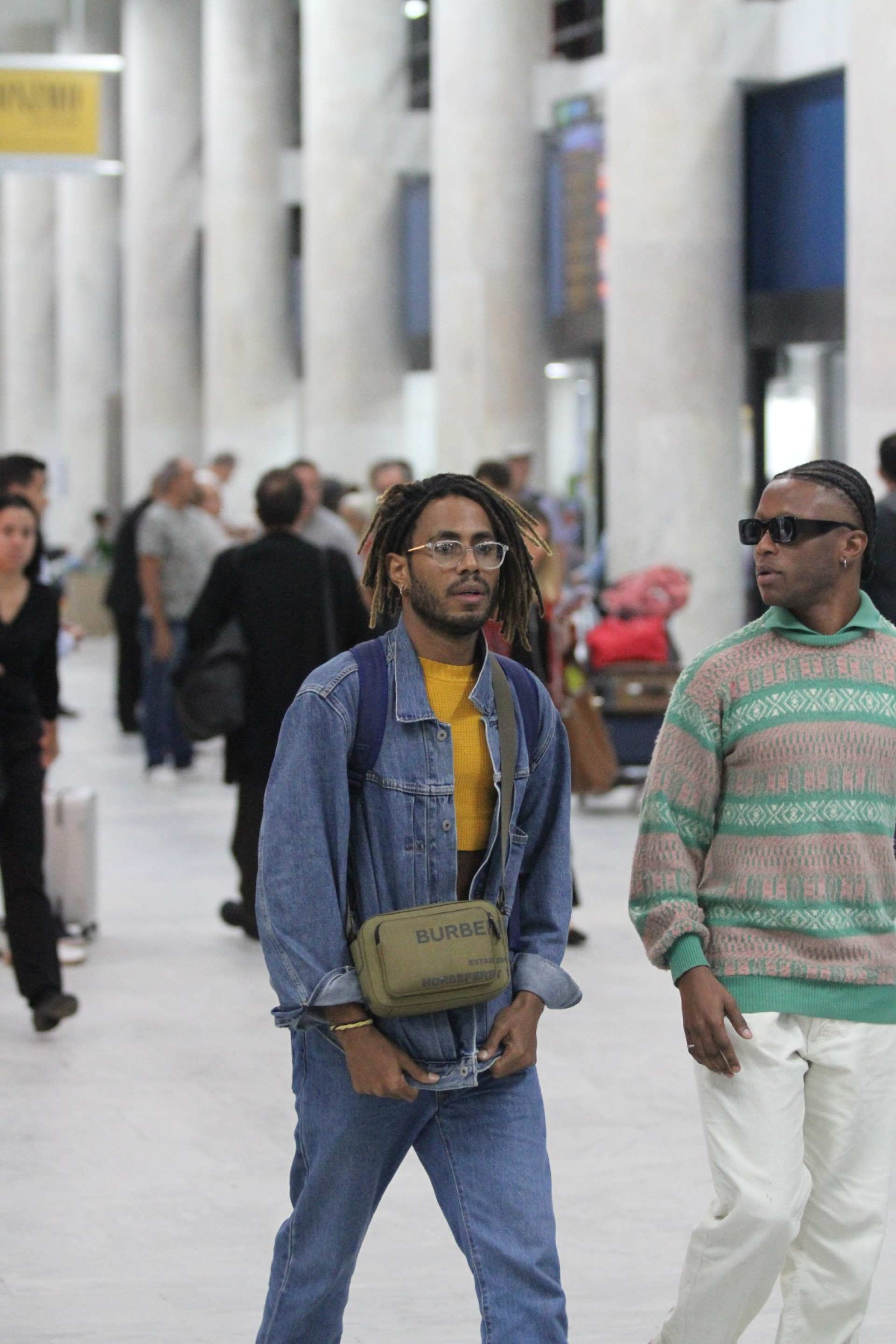 Ícaro Silva e o namorado Izrra - Adão/Ag. News