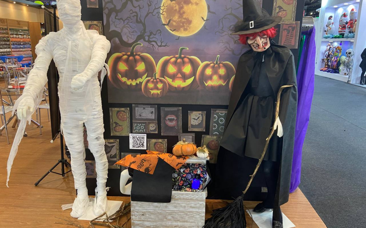 Destaque da feira é o segmento de festas sobre o Halloween - Ana Carolina Manzzi / Agência O Dia