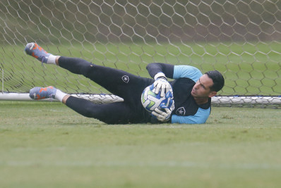 Recuperado de lesão, Gatito Fernández deve aparecer em convocação da seleção paraguaia