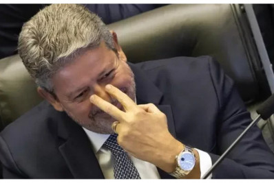 Governo terá de 'caminhar com as próprias pernas' após aprovação da MP dos Ministérios, afirma Lira