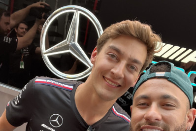 Depois de Mônaco, Neymar vai a paddock da Fórmula 1 em Barcelona