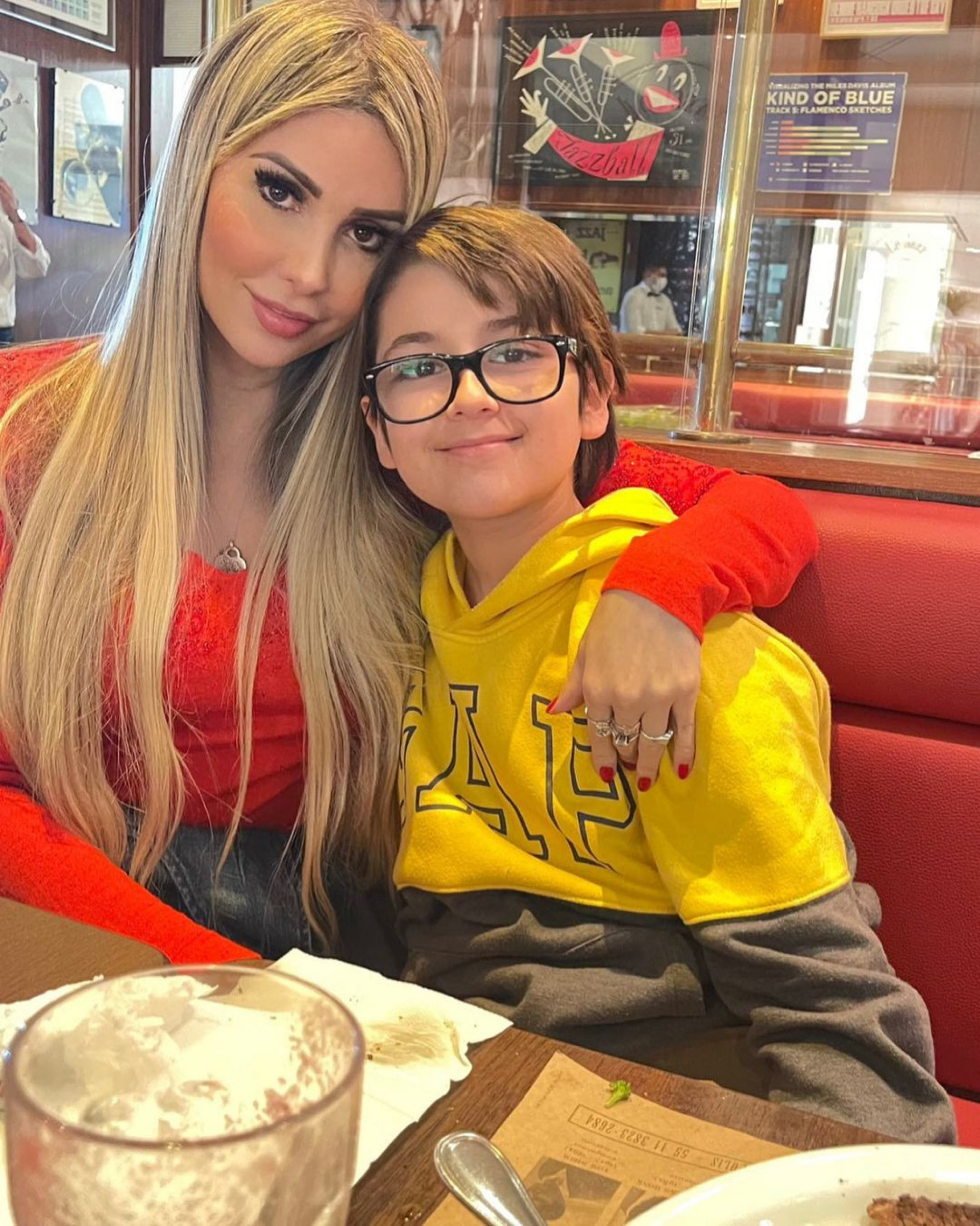 Lygia Fazio com o filho Davi - Reprodução Internet