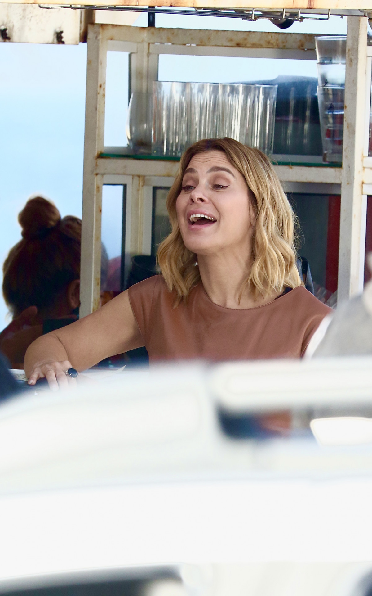 Carolina Dieckmann grava cenas de novela em São Conrado