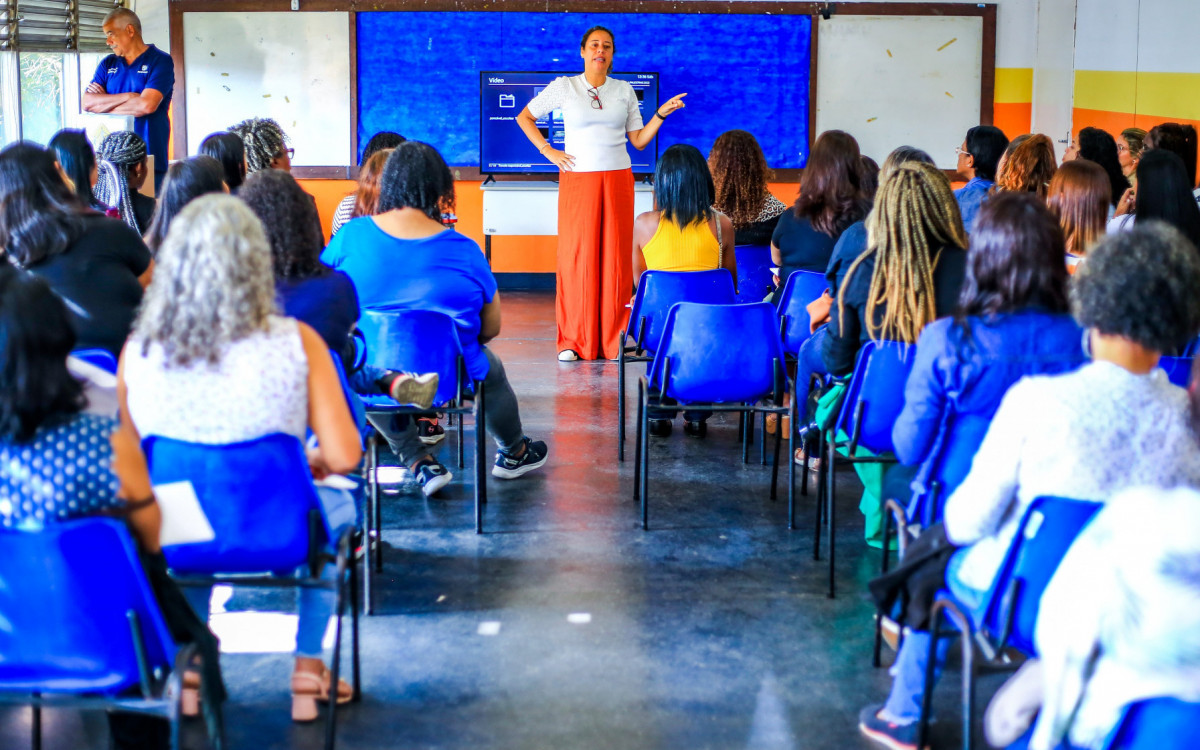 Enza Taddei enfatizou que a comunidade escolar precisa estar envolvida para agir de forma respons&aacute;vel em rela&ccedil;&atilde;o a seguran&ccedil;a de todos
