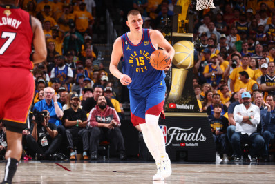 Nikola Jokic bate recorde em estreia nas finais da NBA