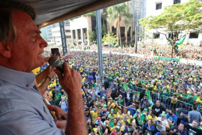 'Bolsonaro estava ciente da conduta vedada e foi conivente', diz relator 