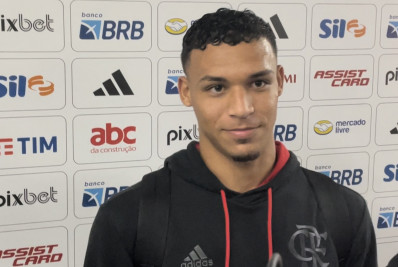 Victor Hugo elogia postura do Flamengo contra o Fluminense: ‘Encaramos como uma final’