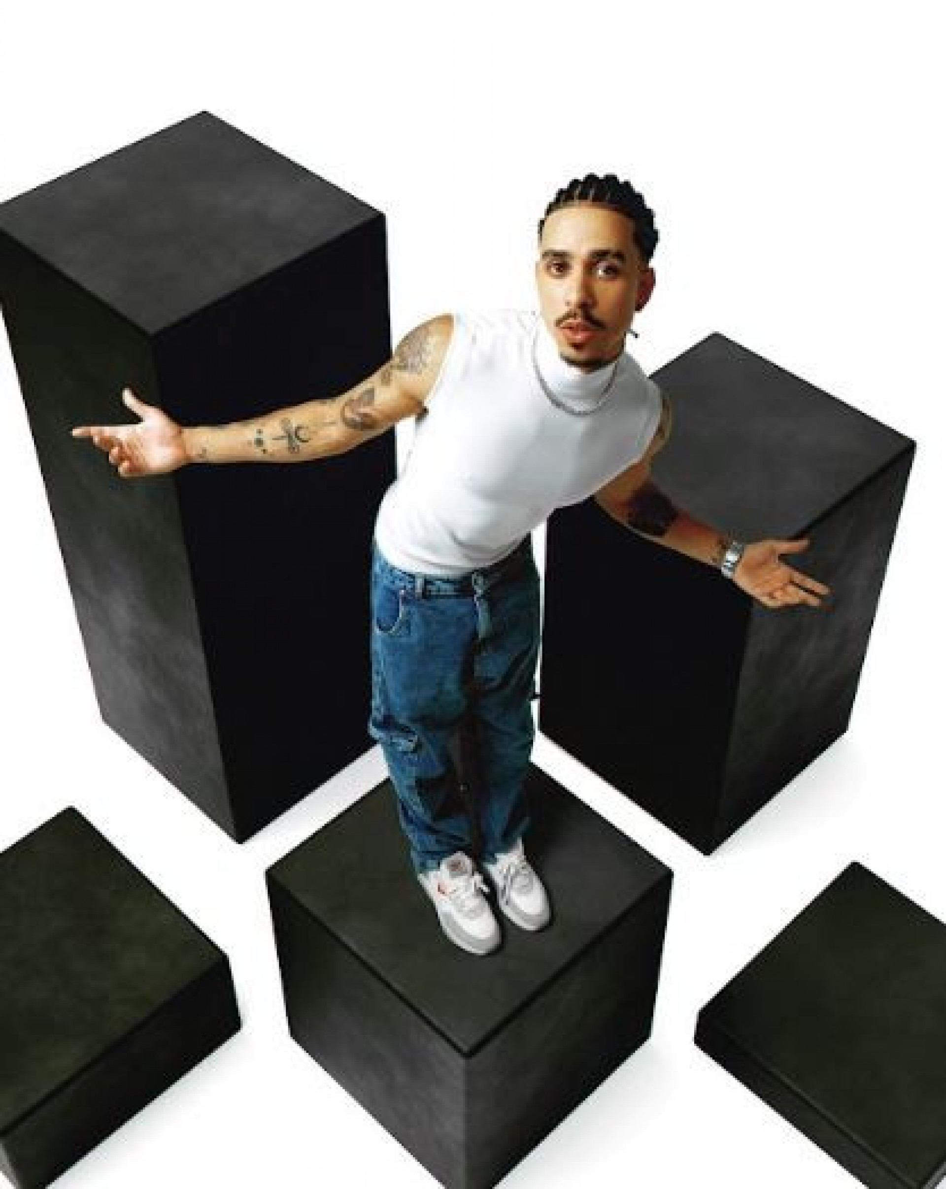 Thiago Pantaleão é destaque da cena pop brasileira - Mateus Aguiar/Divulgação