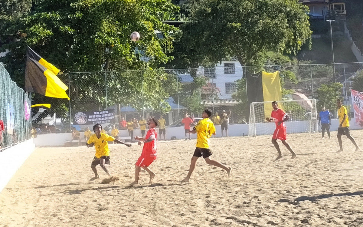 Terceira rodada do 2&ordm; Angrense de Futebol de Praia