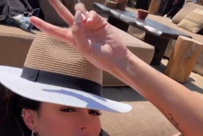 Bruna Biancardi, namorada grávida de Neymar, curte viagem para a Grécia