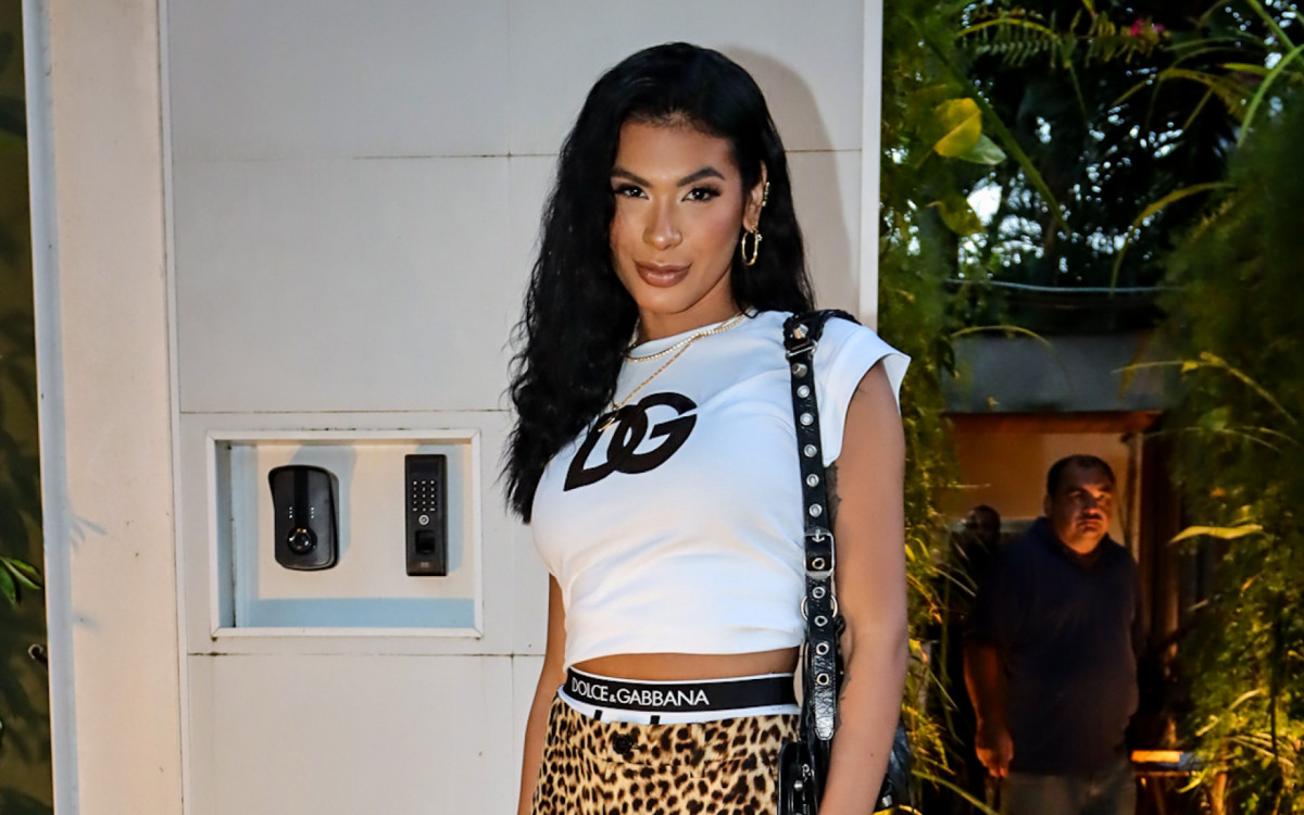 "Emagreci e perdi tudo o que ganhei na academia, mas estou de volta e determinada a voltar pro projeto cavalona. N&atilde;o gosto de ficar magrinha, n&atilde;o", afirmou a cantora 