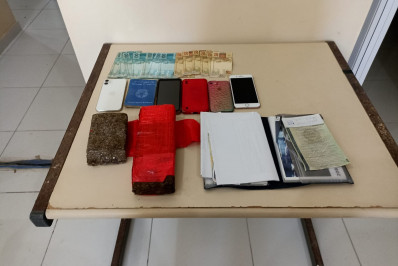 PM apreende 1,5 kg de maconha e seis celulares durante ação em Saquarema