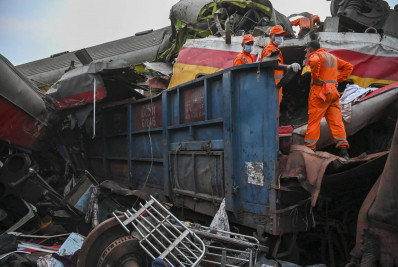 Serviço ferroviário é retomado na Índia após tragédia que deixou 275 mortos
