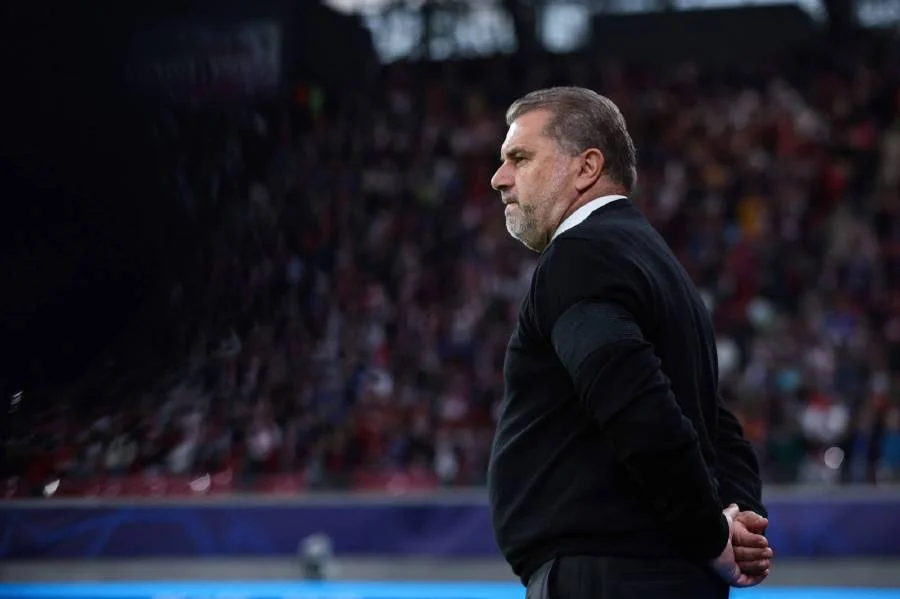 Zagueiro com passagens pela Seleção entra na mira do Tottenham