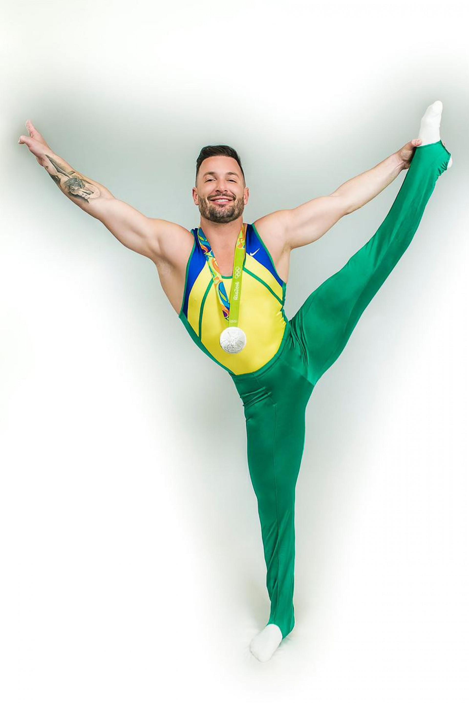 Diego Hypolito comanda circo Vostok, que estreia na Zona Oeste do Rio - Divulgação