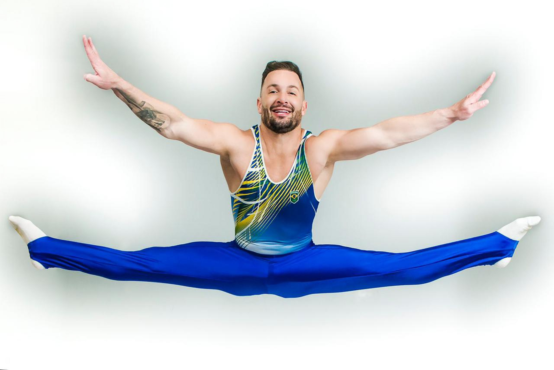 Diego Hypolito comanda circo Vostok, que estreia na Zona Oeste do Rio - Divulgação