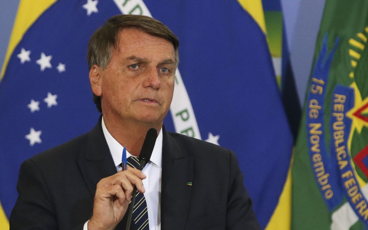 Bolsonaro responde a outras 15 den&uacute;ncias no TSE