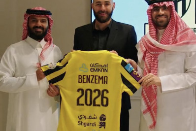 Al-Ittihad anuncia a contratação de Benzema, ex-atacante do Real Madrid