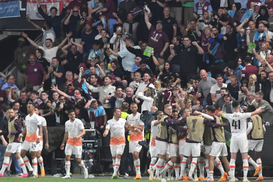 Paquetá é decisivo e West Ham conquista título da Liga Conferência