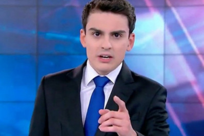 Dudu Camargo altera biografia nas redes sociais após demissão do SBT