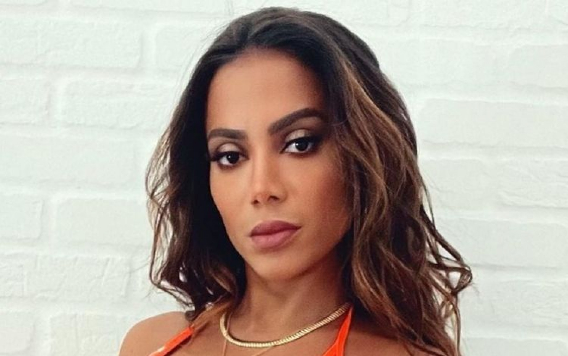 Anitta usa Sangue em própria rotina de beleza - Fotos reprodução Internet