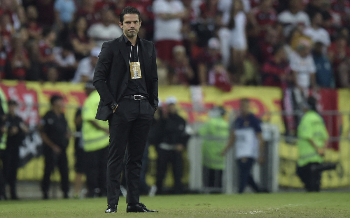 Ex-Real Madrid e Argentina passa por procedimento no coração de emergência