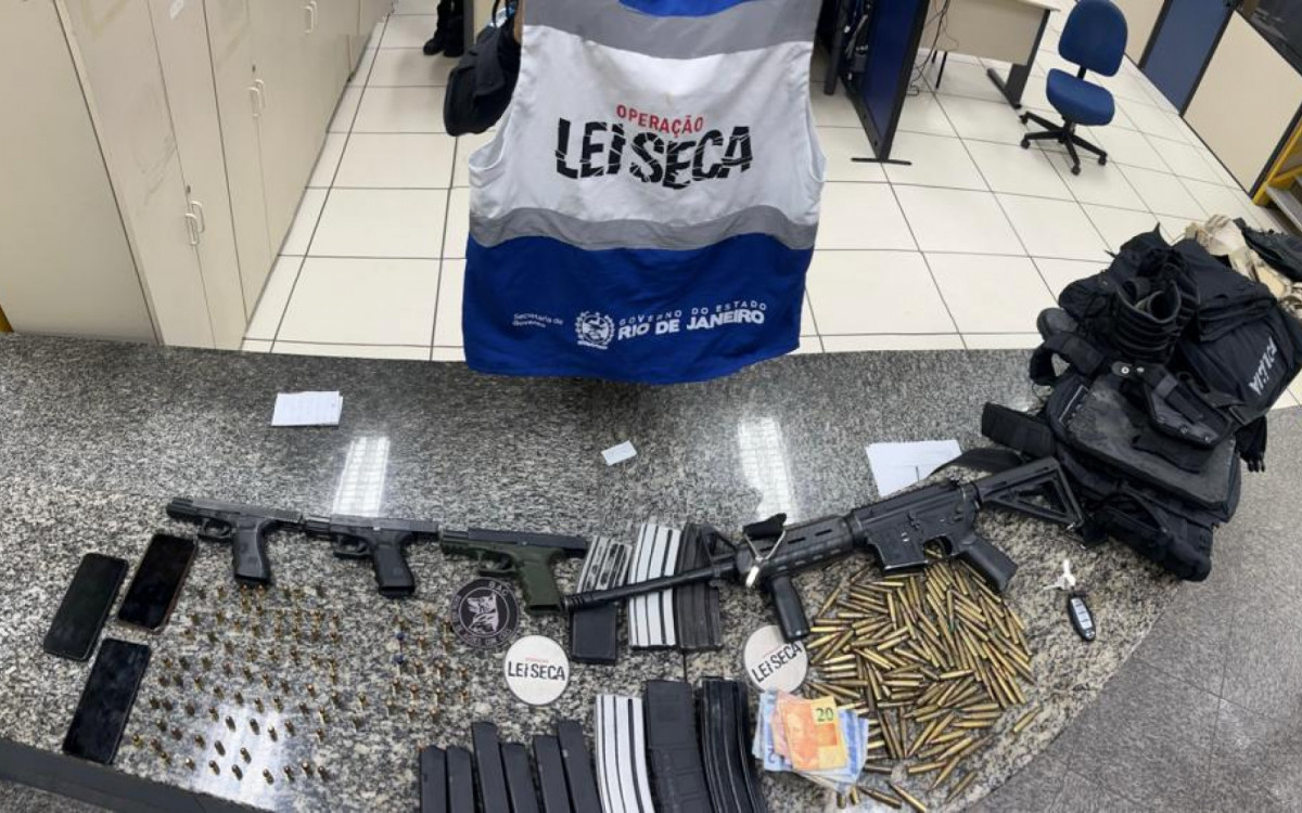 Os homens foram levados para a 43&ordf; DP (Guaratiba)