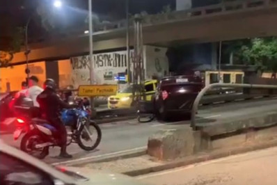 Capotamento deixa duas pessoas feridas em Laranjeiras