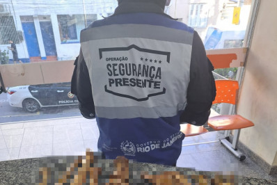 Homem é preso na Tijuca vendendo ossos na rua