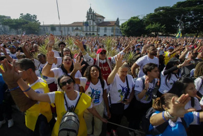 Marcha para Jesus reúne milhares de fiéis nas ruas de São Paulo