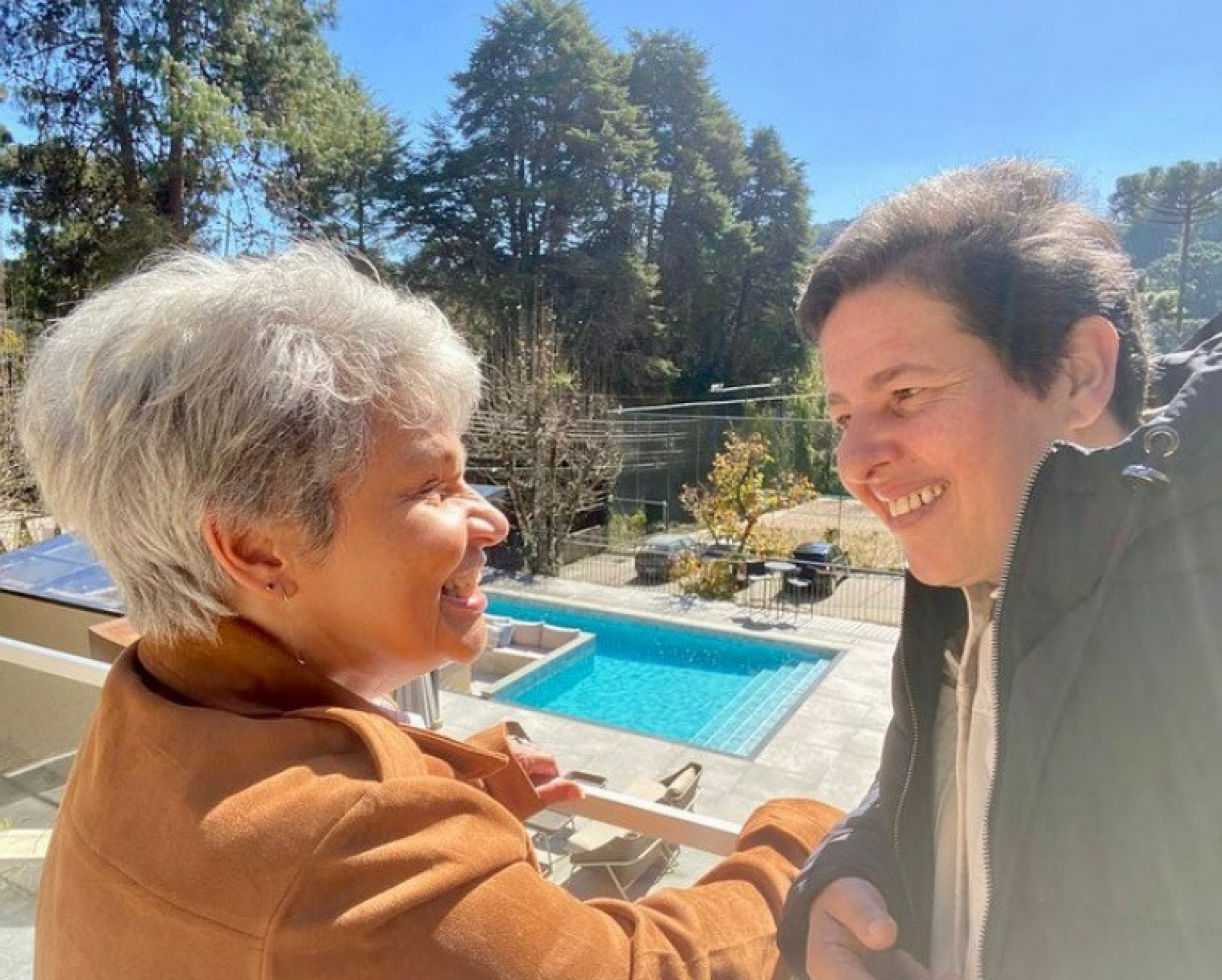 Claudia Rodrigues e a noiva, Adriane Bonato - Reprodução do Instagram