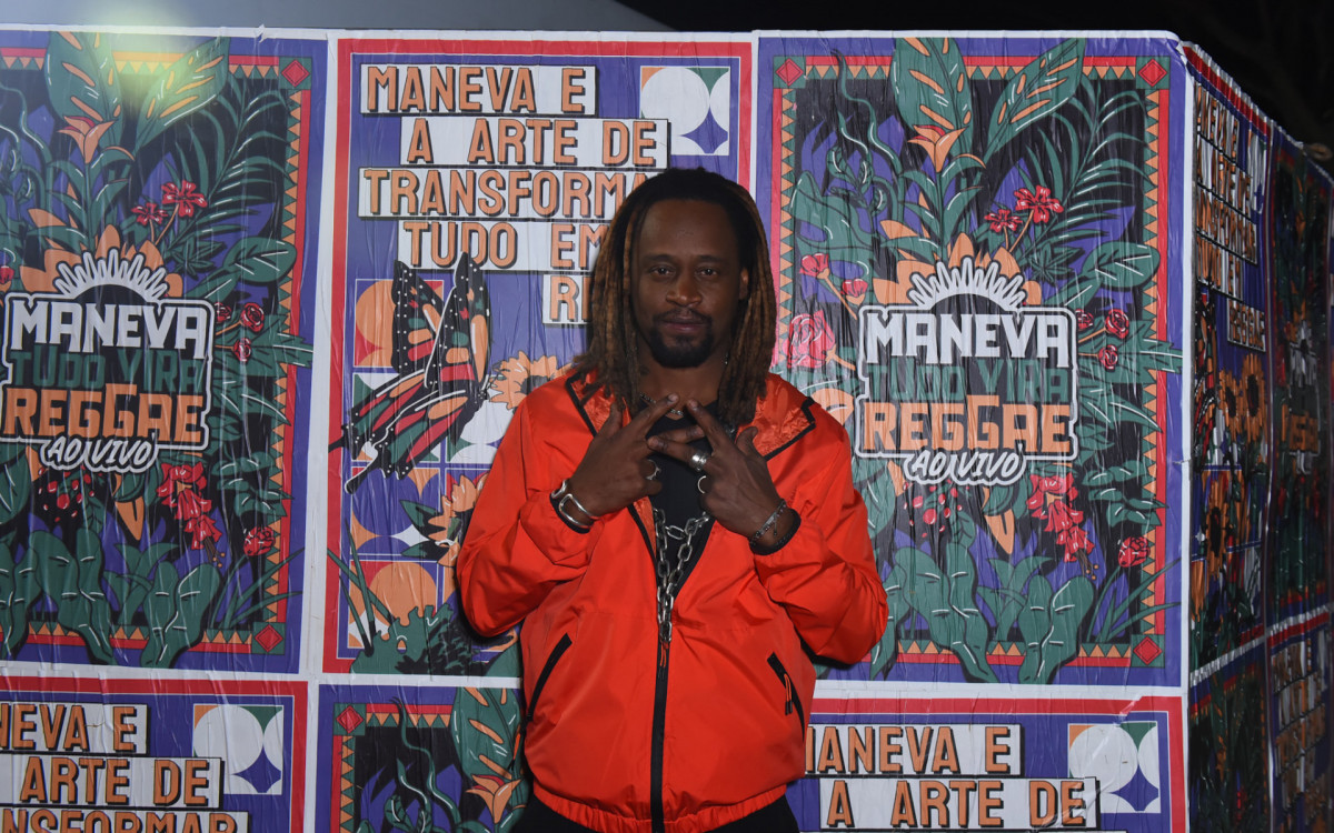 Toni Garrido participa da gravação do DVD da banda Maneva