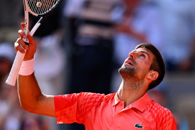 Djokovic vai à final de Roland Garros e pode voltar ao topo do ranking mundial