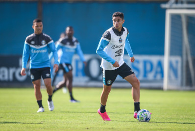 Alvo do Fluminense, Diogo Barbosa tem saída do Grêmio dada como certa