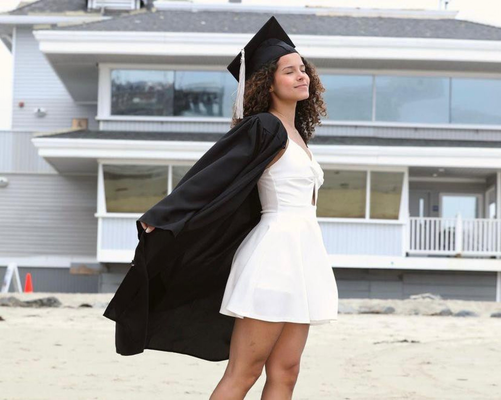 Gabriella Saraiva celebra formatura do ensino médio na Califórnia, nos Estados Unidos - Reprodução / Instagram / Rute Souza Pereira
