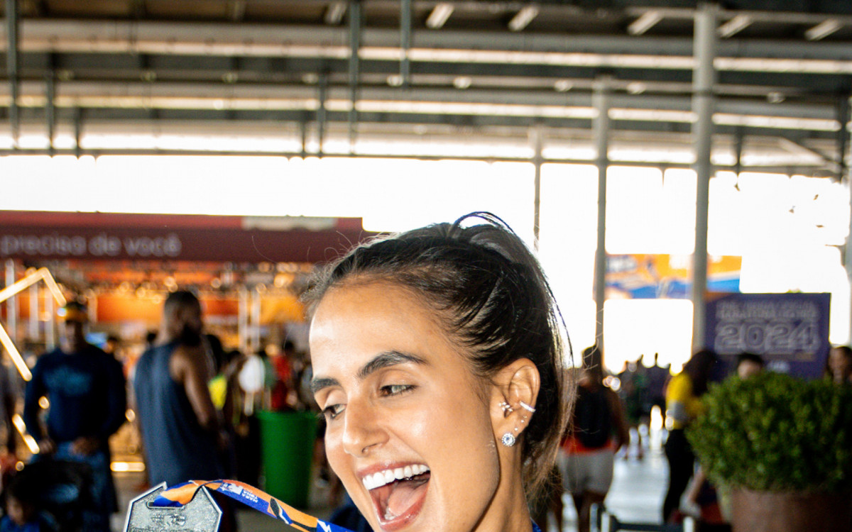 Carol Peixinho participa da Maratona do Rio 
