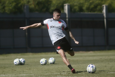 Destaque do Vasco na temporada, Gabriel Pec recebeu proposta de equipe dos EUA