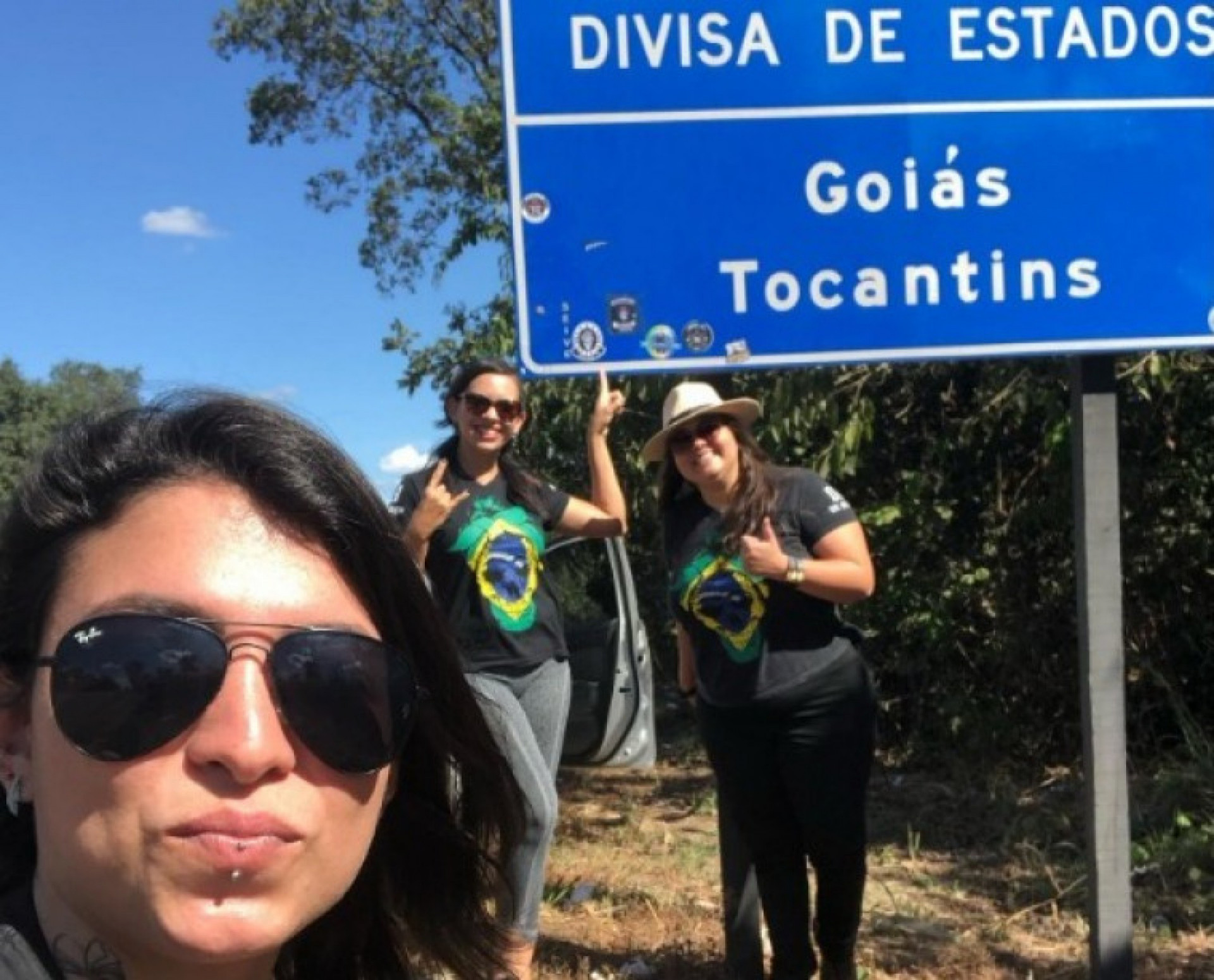As amigas Leilane Lustosa Macedo de Oliveira, Hosana Santos Andrade e Luana Carvalho em sua última viagem - Divulgação