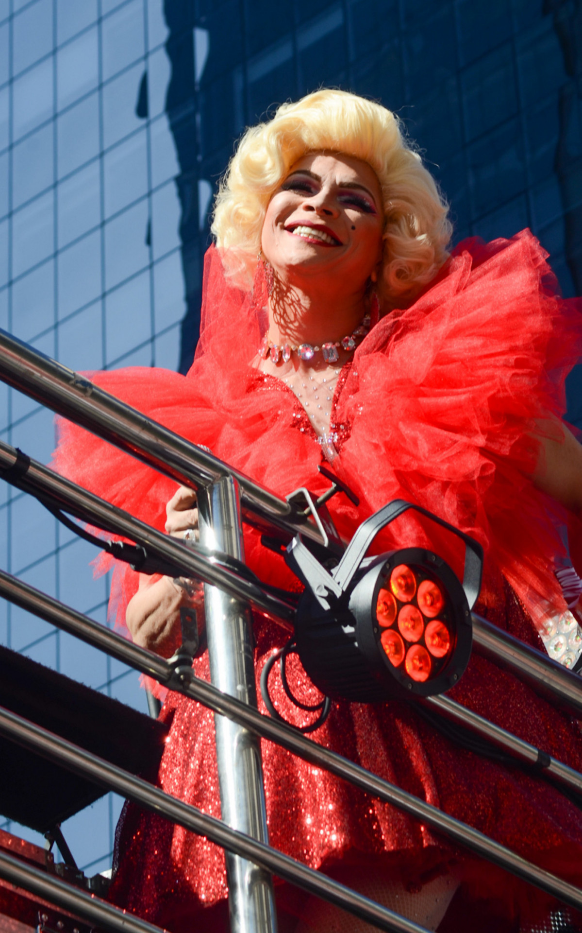 Famosos marcam presença na 27ª edição da Parada LGBTQIA+ em São Paulo