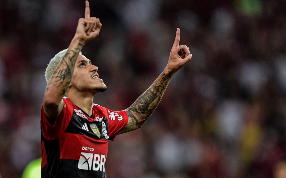 Com um a mais, Flamengo vence o Bahia no primeiro jogo sem Jorge Sampaoli